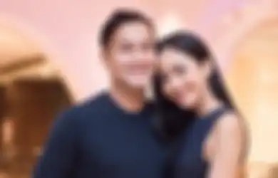 Rumah Tangganya Sempat Dikabarkan Retak, Ririn Dwi Ariyanti Kompak Rayakan Ulang Tahun Anak Bareng Aldi Bragi, Tampil Serasi dengan Balutan Baju Senada