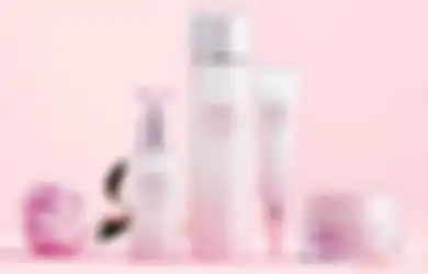 Review Rangkaian Produk AHC Peony Bright, Bikin Kulit Cerah dalam Sebulan!