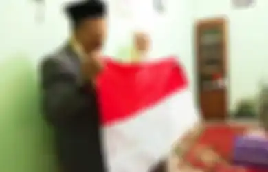 Pernikahan Unik Gunakan Bendera Merah Putih sebagai Mas Kawin, Dilakukan Pasangan Ini untuk Mengenang Perjuangan Menikah di Tengah Pandemi