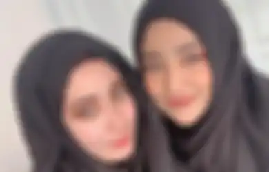 OOTD Pakai Rok Mini Hitam Buat Hijabers ala Anak Cindy Fatikasari, Tengku Syaira!