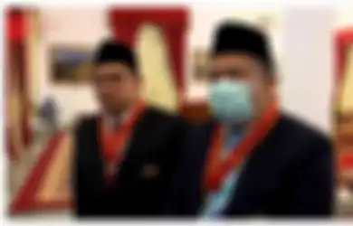 Baru Dapat Bintang Tanda Jasa dari Jokowi, Fahri Hamzah Pamer Foto Uang Honor Jadi Pembicara di Televisi, Jumlahnya Tuai Sorotan