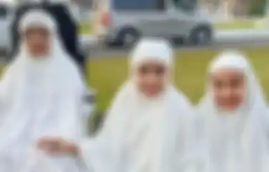 Tak Mau Kalah Necis dari Putrinya yang Jadi Mantu Keluarga Cendana, Ibunda Mayangsari Kepegok Pakai Selop Belasan Juta hingga Cincin Permata, Intip Penampilannya yang Bikin Pangling!