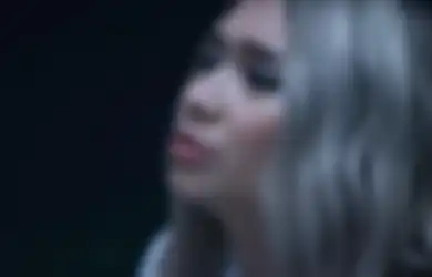 5 Bagian Lirik Lagu 'Lose' dari NIKI yang Bikin Nangis Banget!
