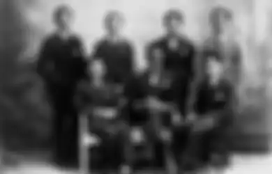 Sejarah Kelas XI: Mengapa Perjuangan Perhimpunan Indonesia Menginspirasi Para Pemuda?