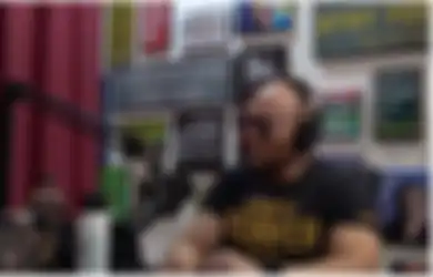 Diminta Undang DPR Jadi Narasumber Podcastnya, Deddy Corbuzier Malah Sebut Nama Ini Saat Didesak Segera Bahas UU Cipta Kerja, Siapa Ya?
