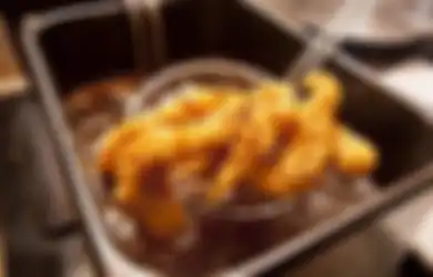Dilema Membuang Minyak Jelantah? Meski Tak Baik untuk Kesehatan, Ternyata Minyak Limbah Ini Ampuh Mengatasi Berbagai Masalah yang Sering Bikin Kesal Ini