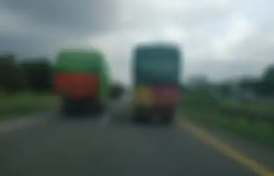 Viral di TikTok, Sopir Truk Mengeluh soal Pungli Berjajar di Jalan Babelan Bekasi, Singgung soal Tugas Polisi: Kerja Kalian Apa?