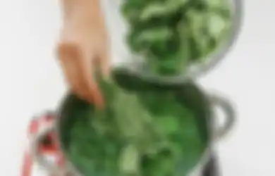 Akhirnya Terbongkar, Ini Dia Trik Rahasia Masak Daun Singkong Empuk dan Enak ala Rumah Makan Padang Hanya dalam 5 Menit
