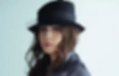 Mantel Rp 70 Juta Nyaris Tutupi Rok Nagita Slavina, Outfit Istri Raffi Ahmad Bikin Geger Penggemar, Netizen: Istri Gue Pake Ini Dikira Penjajah Belanda