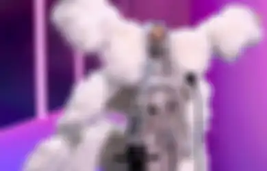 Lady Gaga Terciduk Pakai Masker Buatan Desainer Indonesia Saat Jalani Prokes di Acara MTV VMA 2020