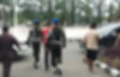 Pakai Celana Pendek Saat Urus SIKM, Oknum TNI Pamer Pistol ke Petugas Gugus Tugas Covid-19, Gara-gara Teguran Berujung Panjang