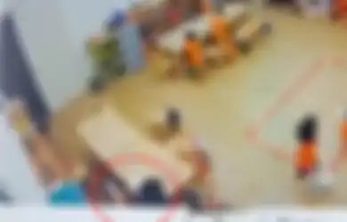 Anaknya Ditinggalkan di Sekolah TK, Dikira Aman-aman Saja Sang Ibu Syok Bukan Main Setelah Lihat CCTV  Tahu Gurunya Malakukan Hal Tak Terduga Ini Pada Murid-Muridnya