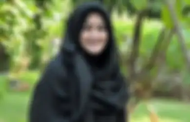 Jadi Janda dan Besarkan Anak Seorang Diri, Inilah Sederet Ladang Uang Umi Pipik yang Membuatnya Tetap Hidup Nyaman Meski Ditinggal Uje
