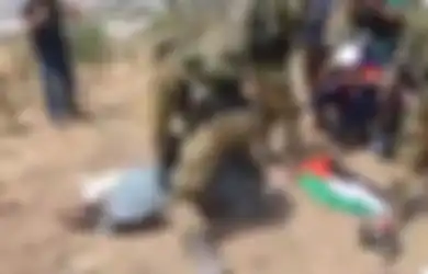 Video Tunjukkan Tentara Israel Lakukan Tindakan Brutal terhadap Warga Palestina Pengunjuk Rasa Sengketa Lahan, Jepit Leher Pria Tua ke Tanah hingga Tak Berdaya