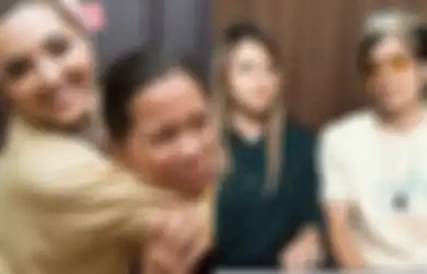 Sudah Dianggap Keluarga Sendiri, ART Ashanty Tak Kuasa Bendung Air Mata Saat Disinggung Nasib Aurel Hermansyah Kedepan: yang Dirumah Tau Gimana Kakak
