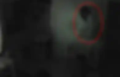 Makanan di Kulkasnya Terus-terusan Menghilang Secara Misterius, Pemilik Rumah Lalu Memasang CCTV, Langsung Kaget dan Tak Percaya Setelah Melihat Pelakunya