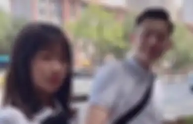 Sering Dikira Pacarnya, Sosok Pria yang Sering Berjalan di Samping Gadis 15 Tahun Ini Ternyata Orang yang Tak Terduga Ini