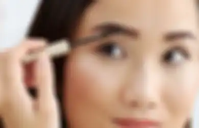 3 Rekomendasi Eyebrow Gel Terbaik, Bikin Alis Tebal Sempurna