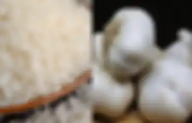 Letakan Bawang Putih hingga Lada, Ternyata Ampuh Lindungi Wadah Beras dari Kutu, Kok Bisa?  