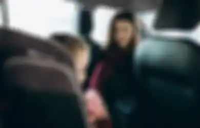 Demi Bisa Asyik Minum di Bar Bersama Teman, Ibu Ini Tega Tinggalkan Dua Anaknya di Mobil hingga Tewas Kepanasan