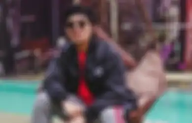 Tidur Manja Sambil Bertelanjang Dada, Atta Halilintar Justru Bikin Netizen Salah Fokus dengan Tanda Aneh di Bagian Tubuhnya Ini: Kenapa Ada...