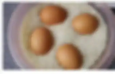 Patut Dicoba! Simpan Telur di Dalam Beras Tiap Hari, Anda Akan Segera Menemukan Hal Menakjubkan yang Tak Disangka-sangka Ini