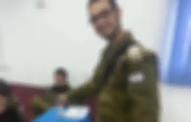 Pria Ini Ngotot Pergi dari London dan Bergabung dengan Tentara Israel, Namun Kemudian Sadar Ada yang Salah: 'Saya Berjalan-jalan dengan Sepatu Bot Militer di Masjid Mereka'