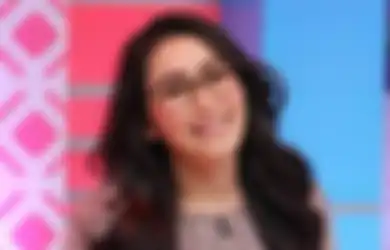 Tak Terlihat Ada di Rumah dan Jarang Tampil di Televisi, Apa Benar Ayu Ting Ting Terinfeksi Covid-19?