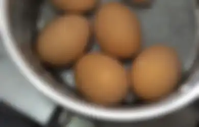 Ternyata Berbahaya Bagi Tubuh, Hati-hati Ini yang Akan Terjadi Saat Memasak Telur dari Panci Alumunium!