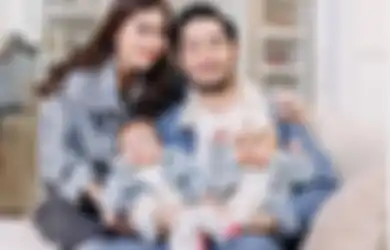 Bak Buktikan Dirinya Bukan Benalu, Syahnaz Pamer Outfit Seharga Rp 4,25 Miliar Saat Pemotretan Perdana Bareng Suami dan Anak Kembarnya, sang Fotografer Cuma Bisa Melongo: Gila Ya!