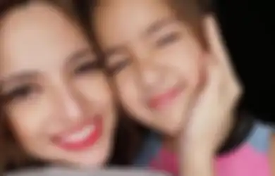 Dikenal Keras pada Anak, Nia Ramadhani Tegur Mikhayla Bakrie yang Tak Sopan pada Orang Tuanya: Tahu Kenapa Mama Suka Marah-marah?