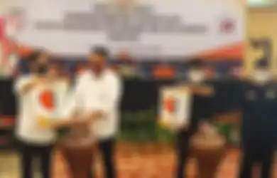Debat Perdana Pilkada Solo, Pengamat Politik Sebut Gibran-Teguh Terlalu Emosional,  Sedangkan Bagyo-Suparjo Kurang Tegas 