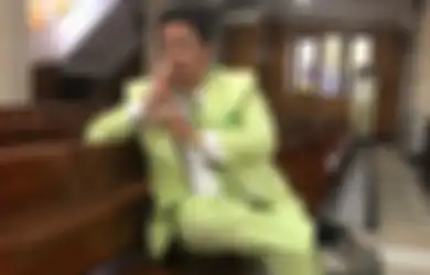 Tak Seperti Biasanya yang Hobi Sesumbar Aset Kekayaan, Hotman Paris Tiba-tiba Minder saat Berjumpa Anak Menteri Era Soeharto, sang Pengacara Rp 30 Miliar: Gue Cuma Anak Pinggir Danau Toba!