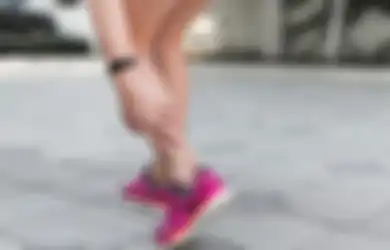 Tips Hidup Cara Mengatasi Mata Kaki Hitam dengan Mudah, Cukup Gunakan Masker Kunyit hingga Mentimun, Begini Cara Membuatnya