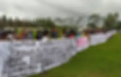 Teriakan Yel-yel 'Adili Agus Wardi' Menggema di Lapangan Desa Gentasari, Oknum Perwira Polisi yang Peras Perajin Jamu Diperiksa Propam, Korban: Kita Dilepas Disuruh Cari Uang