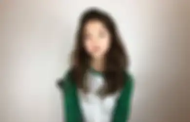 7 Fashion Kasual Ella Gross, Model 'Kembaran' Jennie 'BLACKPINK'!