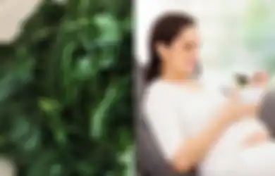 Baik untuk Ibu Hamil, Ini 5 Manfaat Air Rebusan Daun Singkong yang Sayang Kalau Nggak Dicoba!