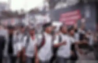 Niatnya Pengen Turun ke Jalan Bantu Serukan Aspirasi Tolak UU Ciptaker, Rombongan Siswa SMK Ini Malah Apes Terjaring Razia Aparat, Belasan Orang Dinyatakan Reaktif Covid-19