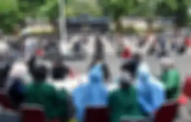 Dosen di Surabaya Janji Beri Nilai A, Emak-emak Ini Merengek Minta Anaknya Dikembalikan Usai Demo UU Cipta Kerja Ricuh