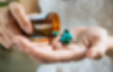 Hati-hati! Alih-alih Menyembuhkan, Obat yang Disimpan dalam Kulkas Justru Bisa Menjadi Racun Jika Penyimpanannya Tak Tepat