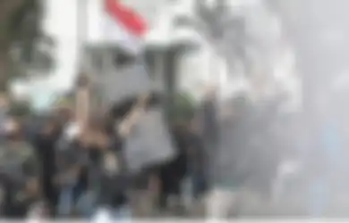Ancam Tindak Tegas Demonstran yang Merusak dan Buat Anarkis Saat Unjuk Rasa, Luhut Binsar Pandjaitan: Silahkan Ajukan Judicia Review ke MK, Itu Kan Jalur yang Benar