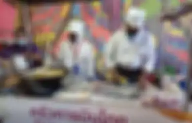 Putar Otak di Tengah Pandemi, Perusahaan Maskapai Ini Berhasil Kembalikan Omzet Pengahasilannya Usai Gulung Tikar Saat Wabah Corona, Banting Stir Jajakan Gorengan hingga Buka Cabang