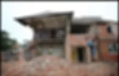 Niatnya Gempur Rumah yang Sudah Bobrok  Malah Dapat Rejeki Nomplok, di Balik Dindingnya Rumah Ini Tersembunyi Harta Karun Harganya Tembus Rp900 Juta