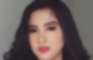 4 Gaya Ochi Rosdiana, Pemeran Shiela 'Anak Band' dengan Outer!