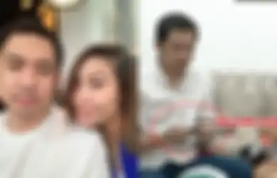 Lakukan Hal Ini Agar Sang Istri Tak Kalap Belanja, Video Unboxing Piring Ayu Dewi Berakhir Tragis, Regi Datau Sampai Gunting Kartu Kredit Ayu Dewi!