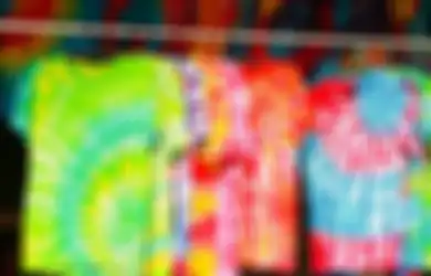 Motif Tie Dye Lagi Nge-Hitz,  Ternyata Simbol Perlawanan Masyarakat Amerika Tahun 1960-an
