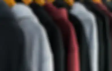 Aneka Tips Hari Ini, Baju Gelap Kesayangan Tak Lagi Kusam, Ternyata Begini Cara Mencuci Baju Hitam agar Tak Pudar