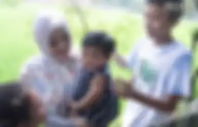 Lama Tak Bertemu, Anak Lina dan Teddy Bingung hingga Menangis saat Digendong Putri Delina: Lupa Dia
