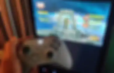 Unik, Cowok Ini Berhasil Bikin Kulkasnya Digunakan Buat Main Xbox