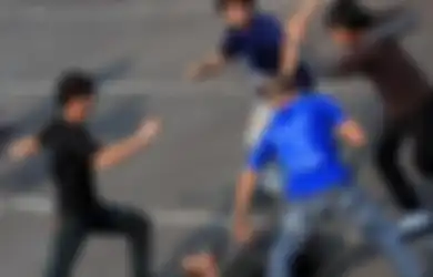 Tengah Malam Lagi Asik Nongkrong Sambil Main Gaple, Remaja Polos Ini Dikeroyok Komplotan Tak Dikenal hingga Babak Belur, Korban: Saya Tak Tau Masalahnya Pak